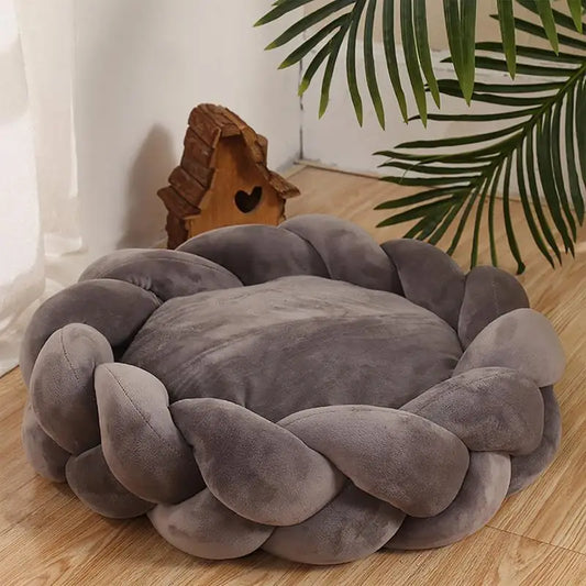 Round Knitted Pet Bed